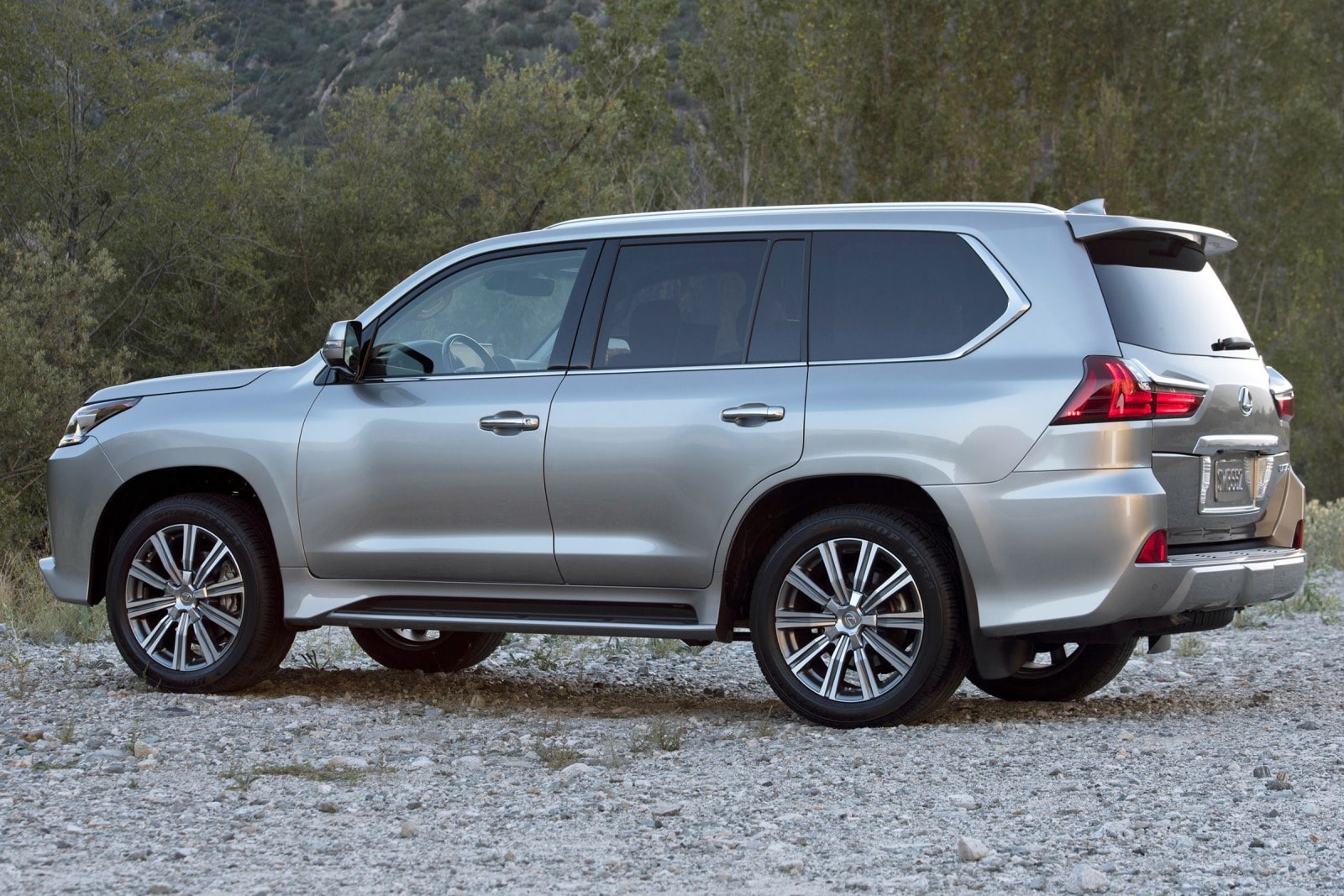 2016 Lexus LX 570 4dr SUV Exterior
