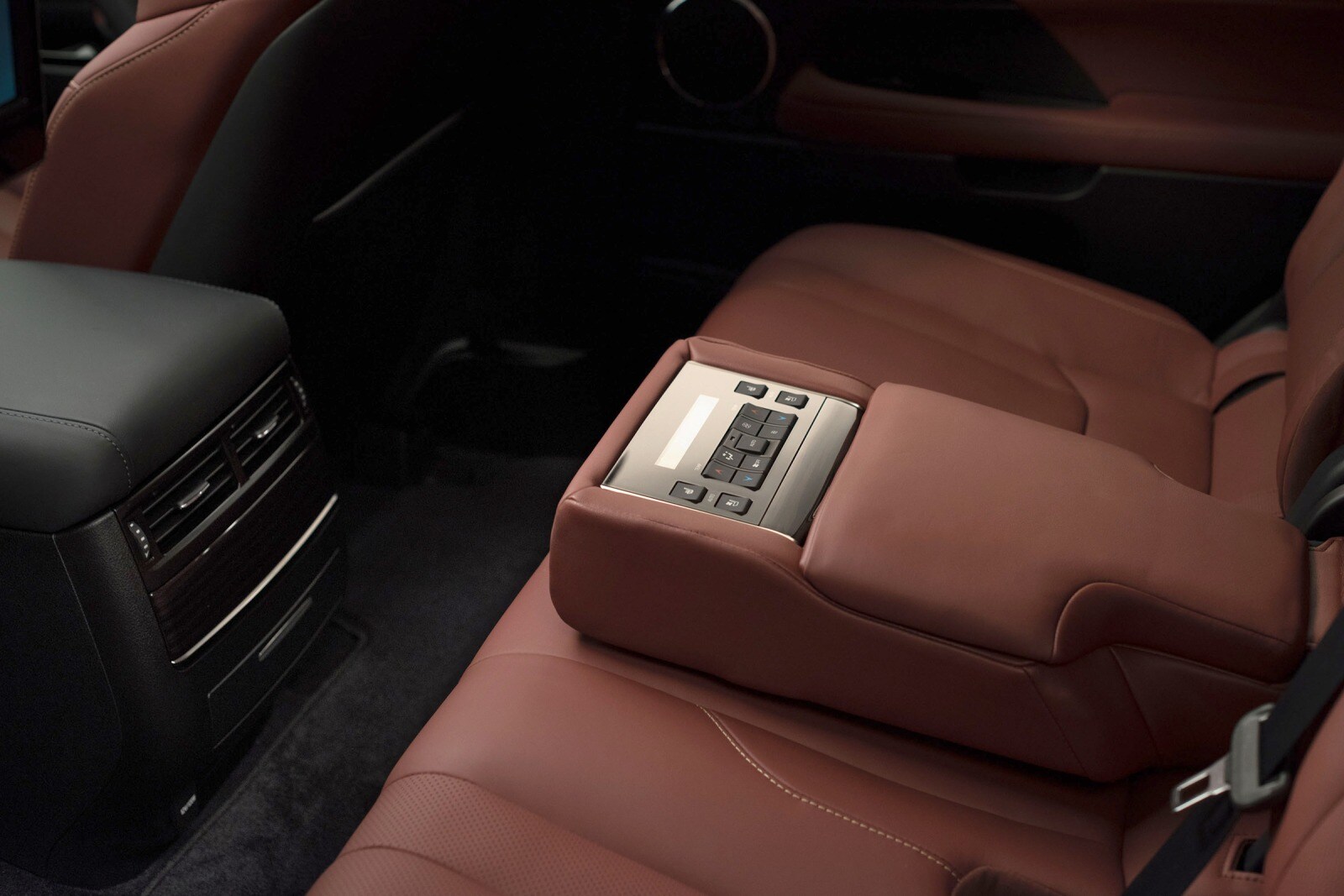 2016 Lexus LX 570 interior DETAIL