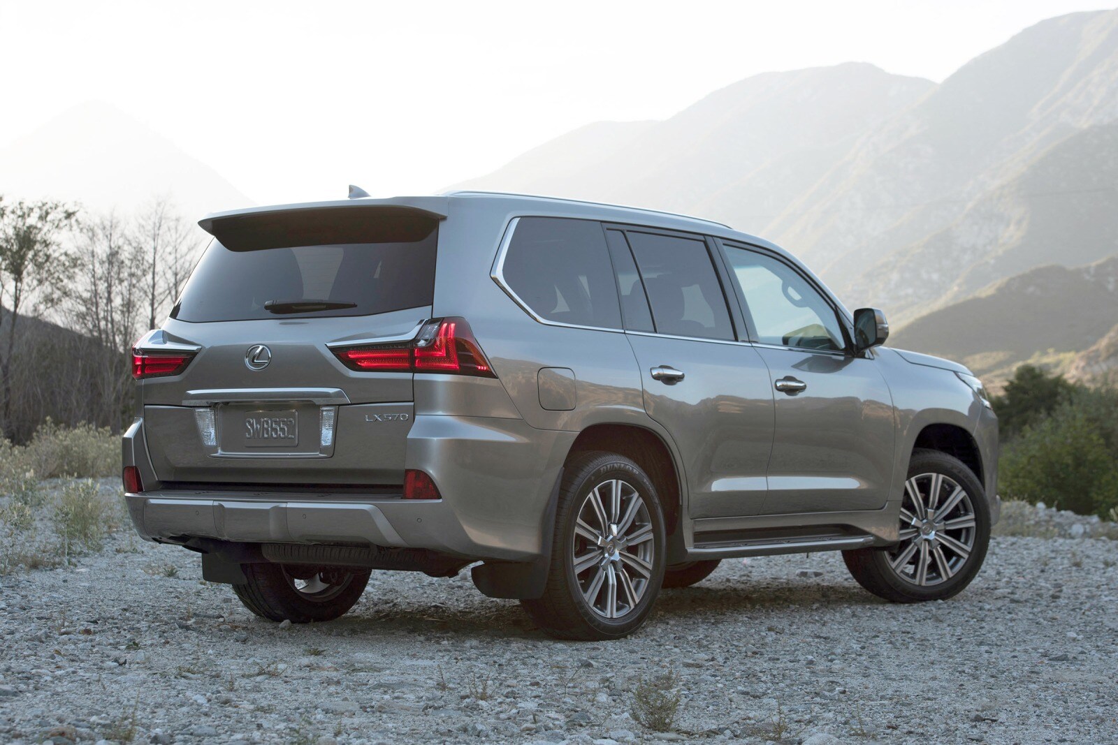 Lexus LX 570 4dr SUV Exterior