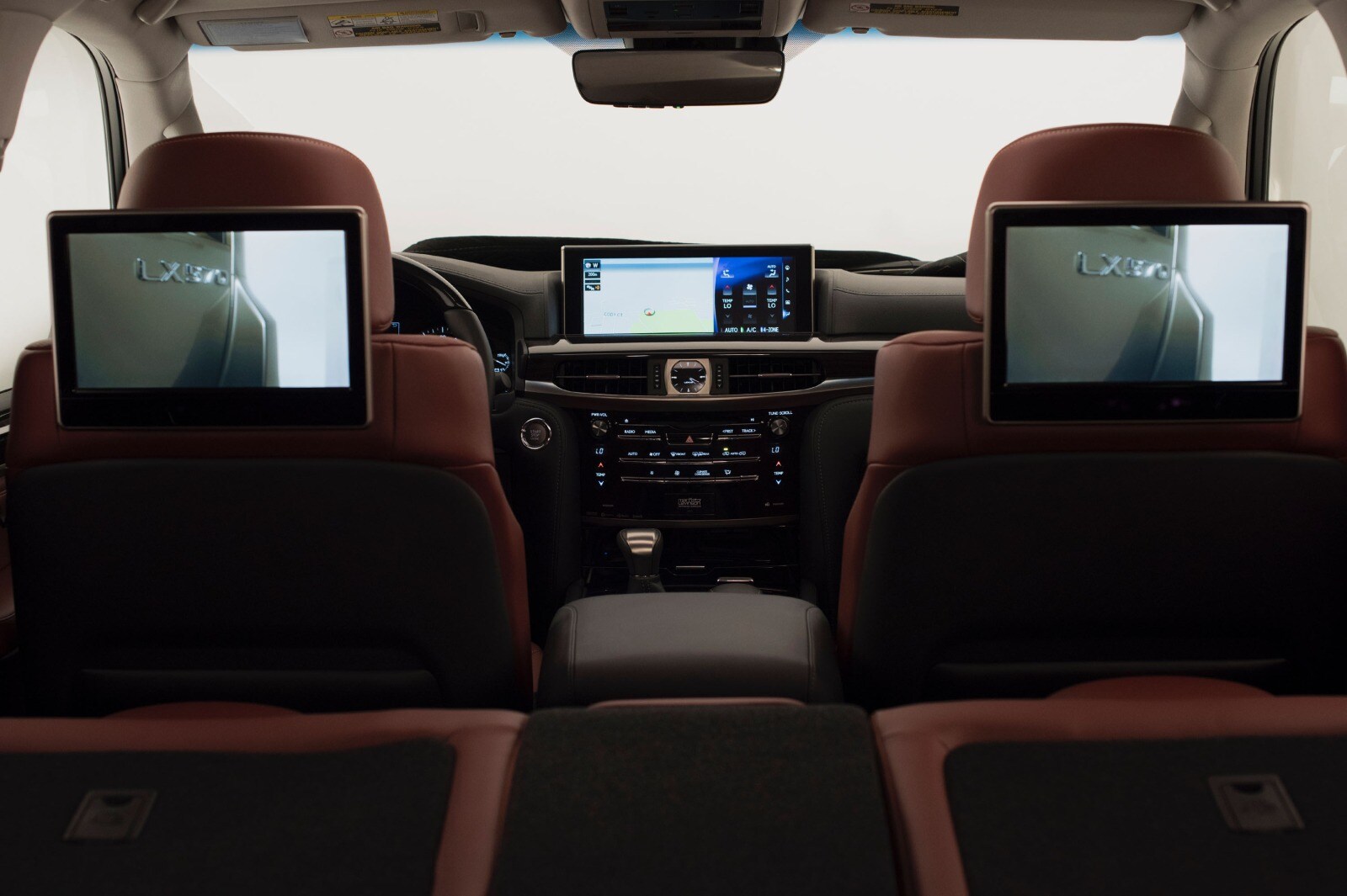 2017 Lexus LX 570 interior DETAIL
