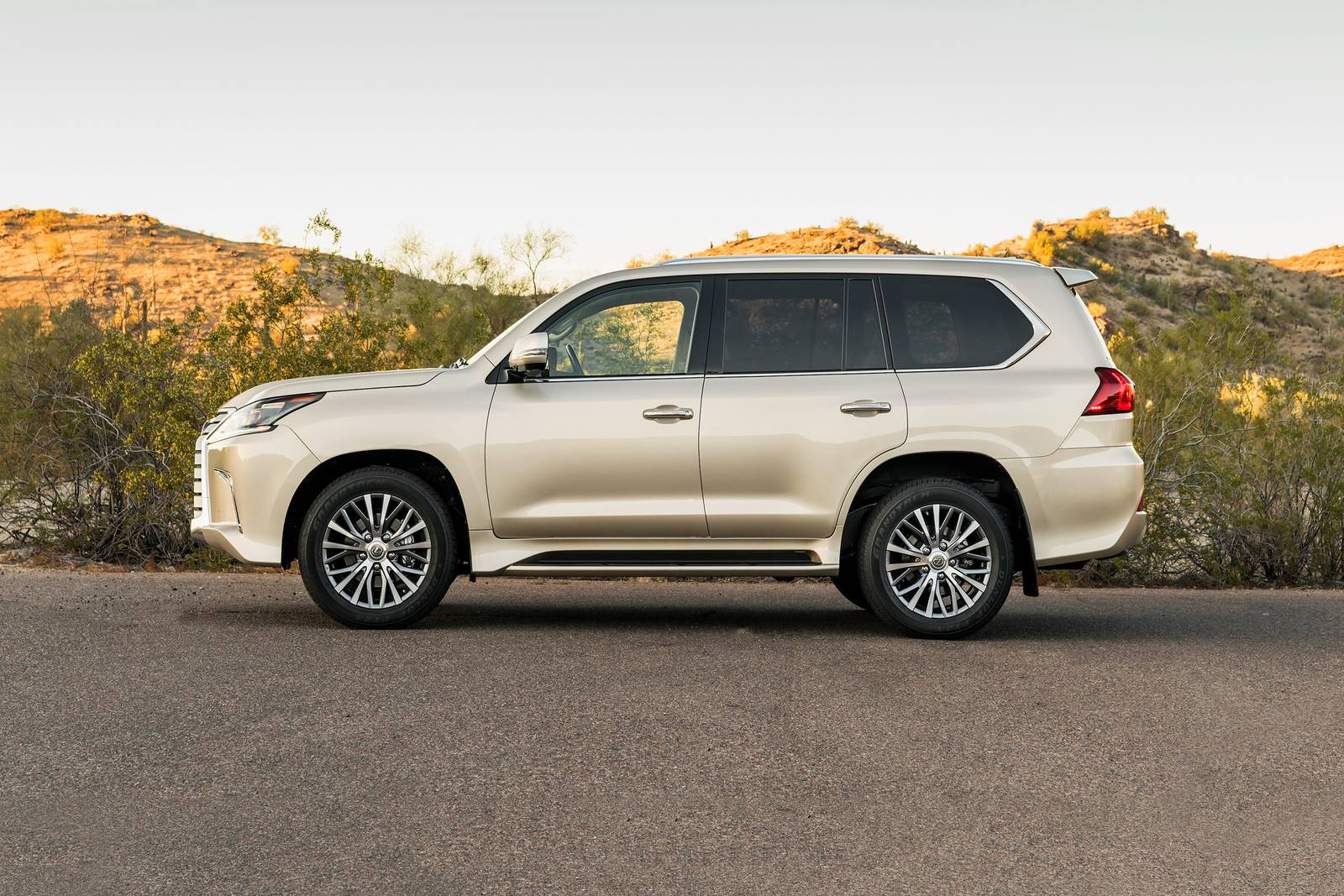 Lexus LX 570 Two-Row 4dr SUV Profile