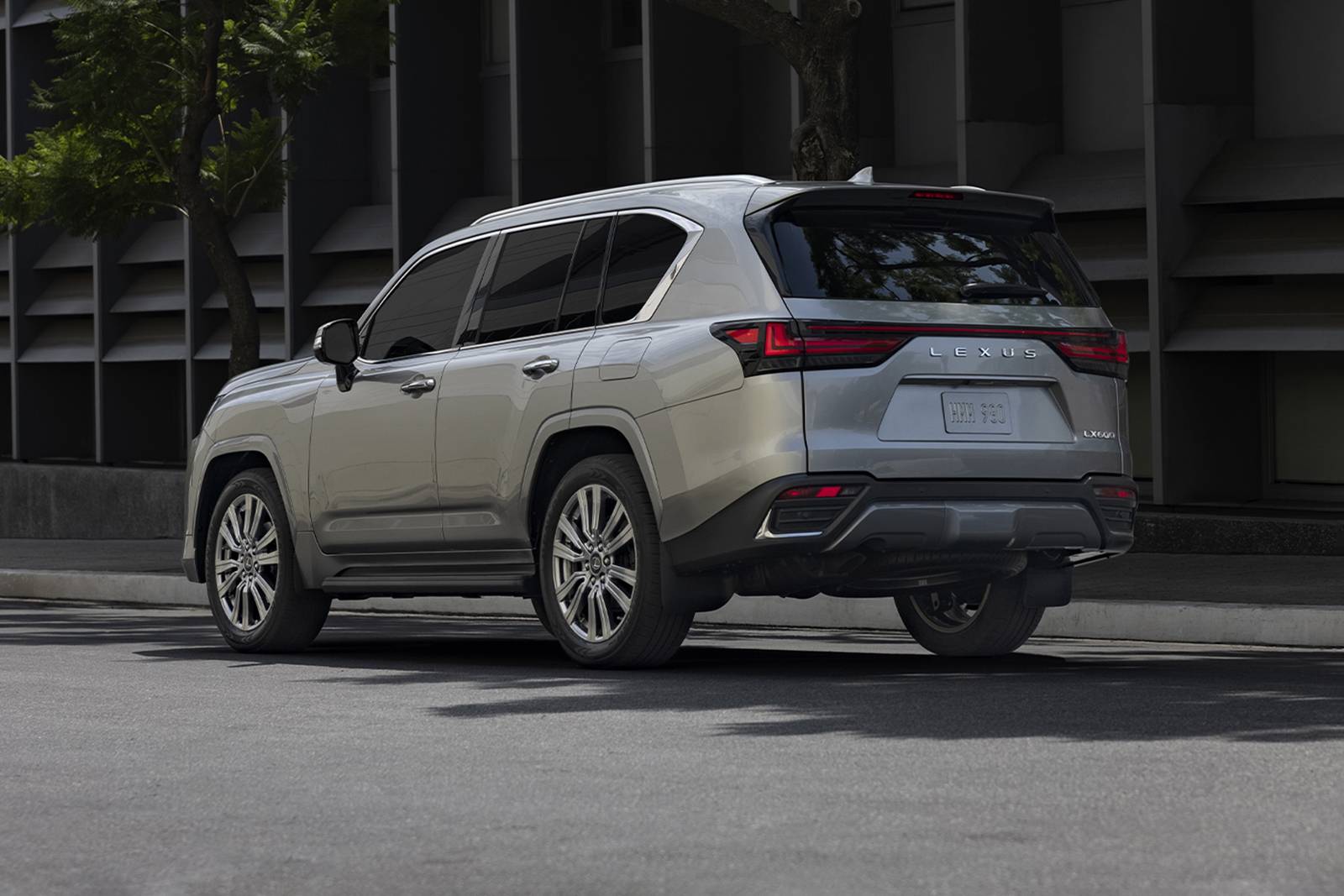 2022 Lexus LX 600 4dr SUV Exterior