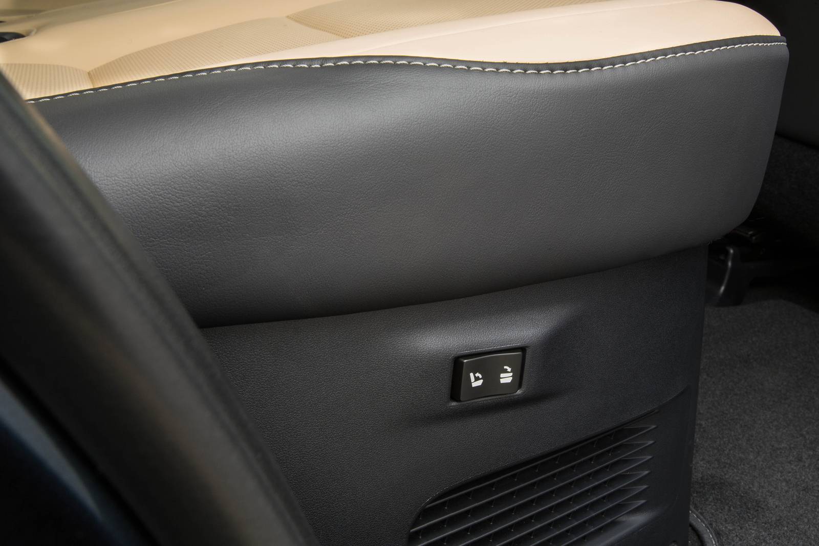 2021 Lexus NX 300h interior DETAIL