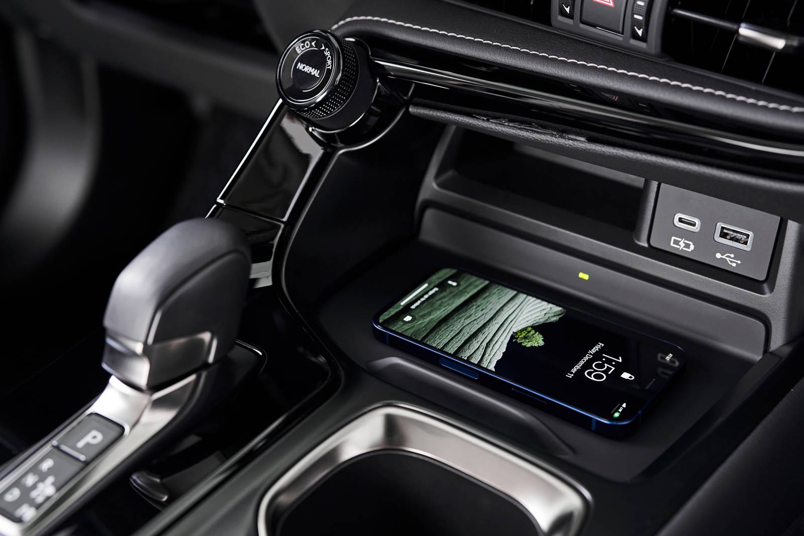 2022 Lexus Nx interior DETAIL