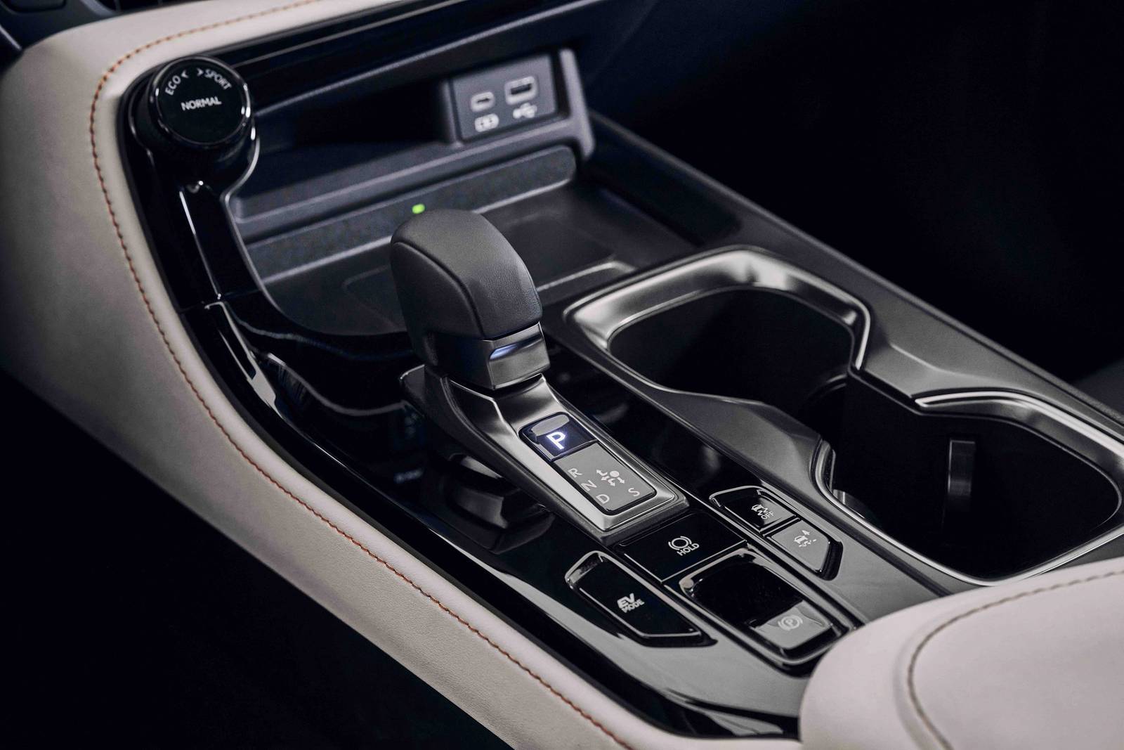 2022 Lexus Nx interior SHF