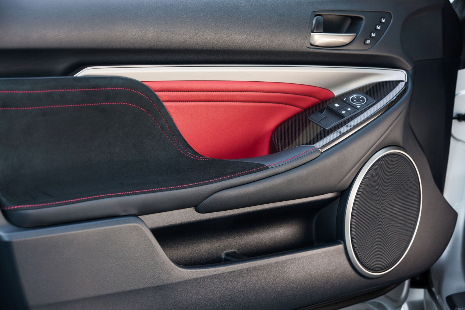 2017 Lexus RC F interior DETAIL