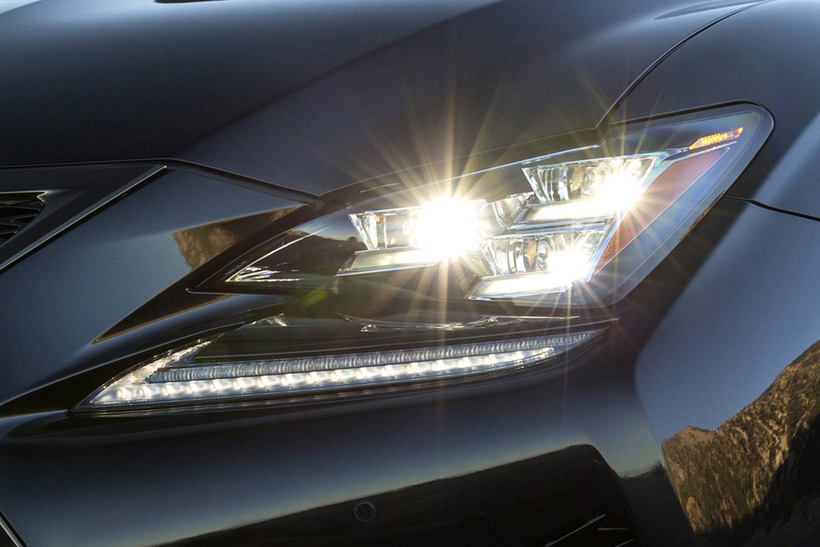 2018 Lexus RC F exterior EDETAIL