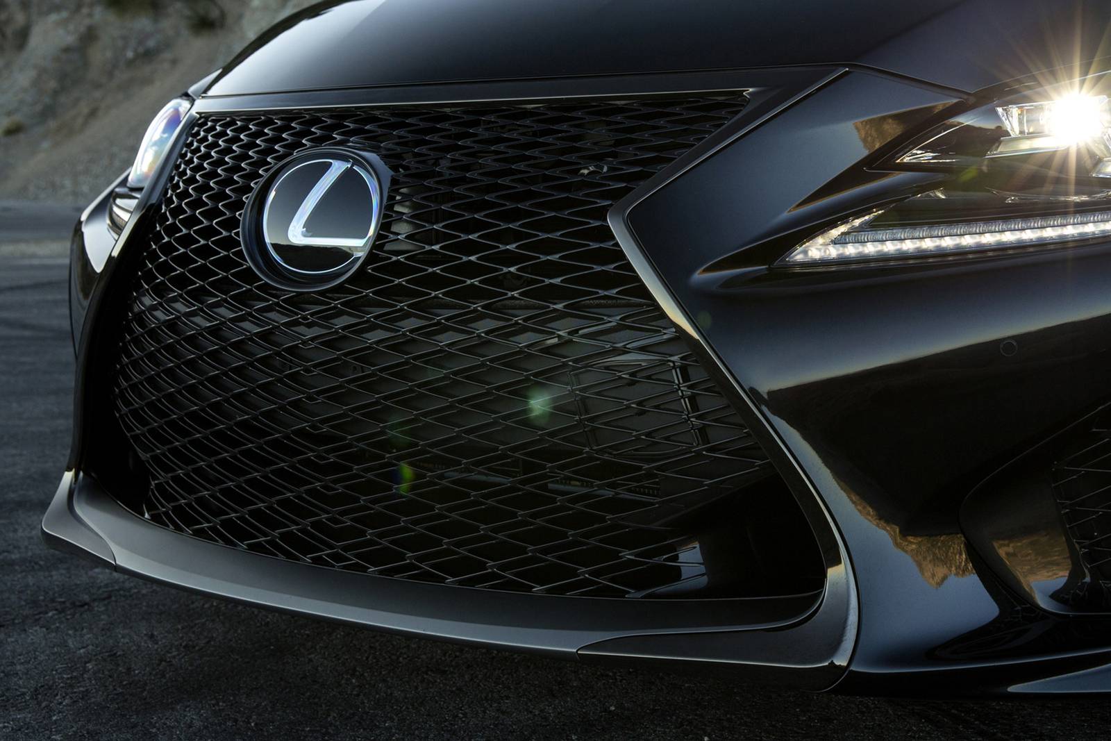 2018 Lexus RC F exterior FBDG