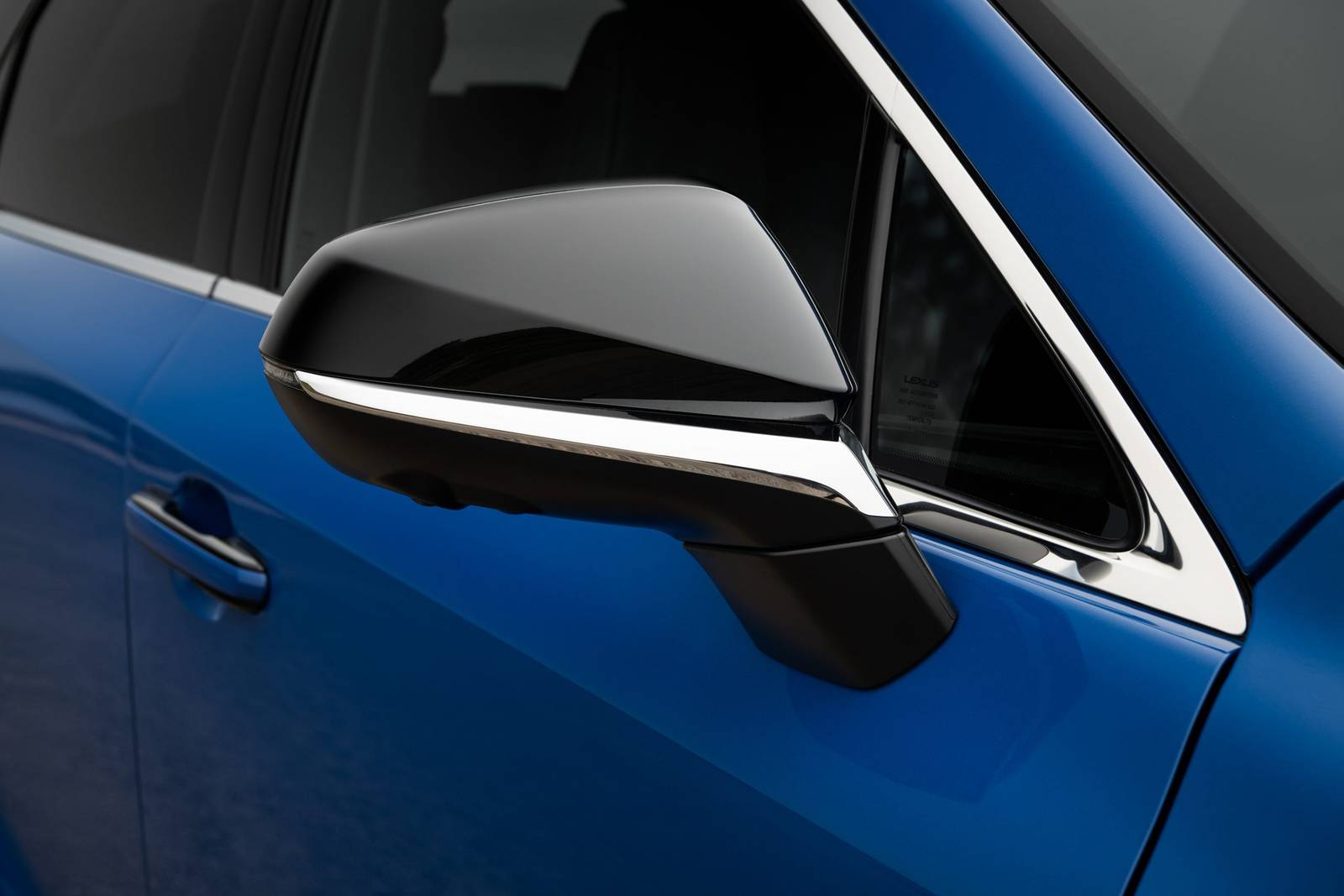 2023 Lexus Rx exterior EDETAIL