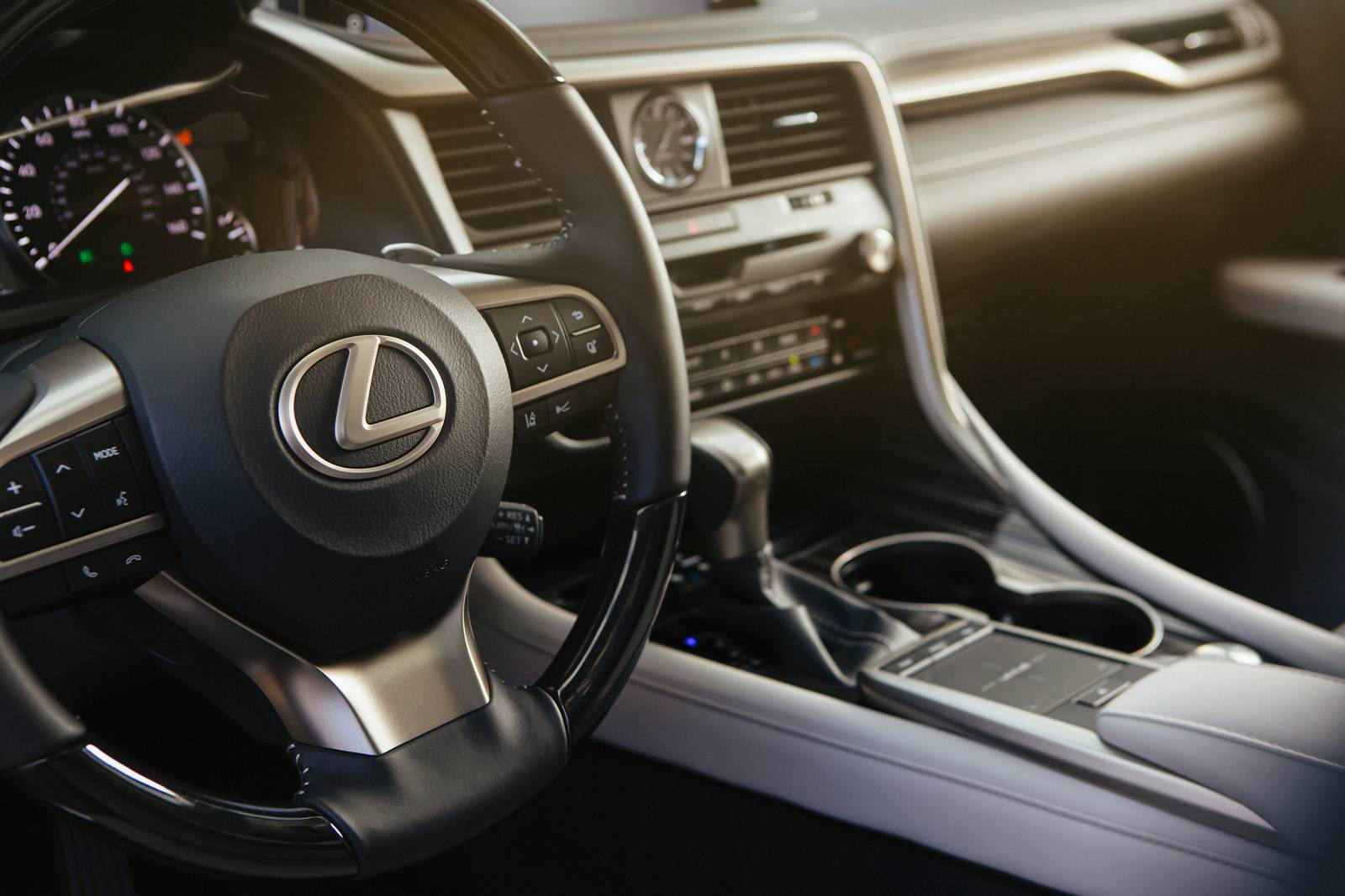 2020 Lexus Rx interior SWD