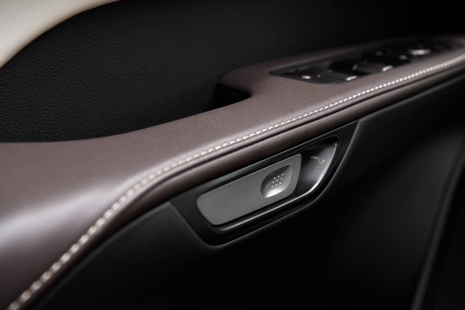 2024 Lexus Rx interior DETAIL