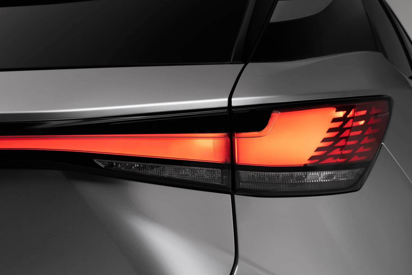 2024 Lexus Rx exterior EDETAIL