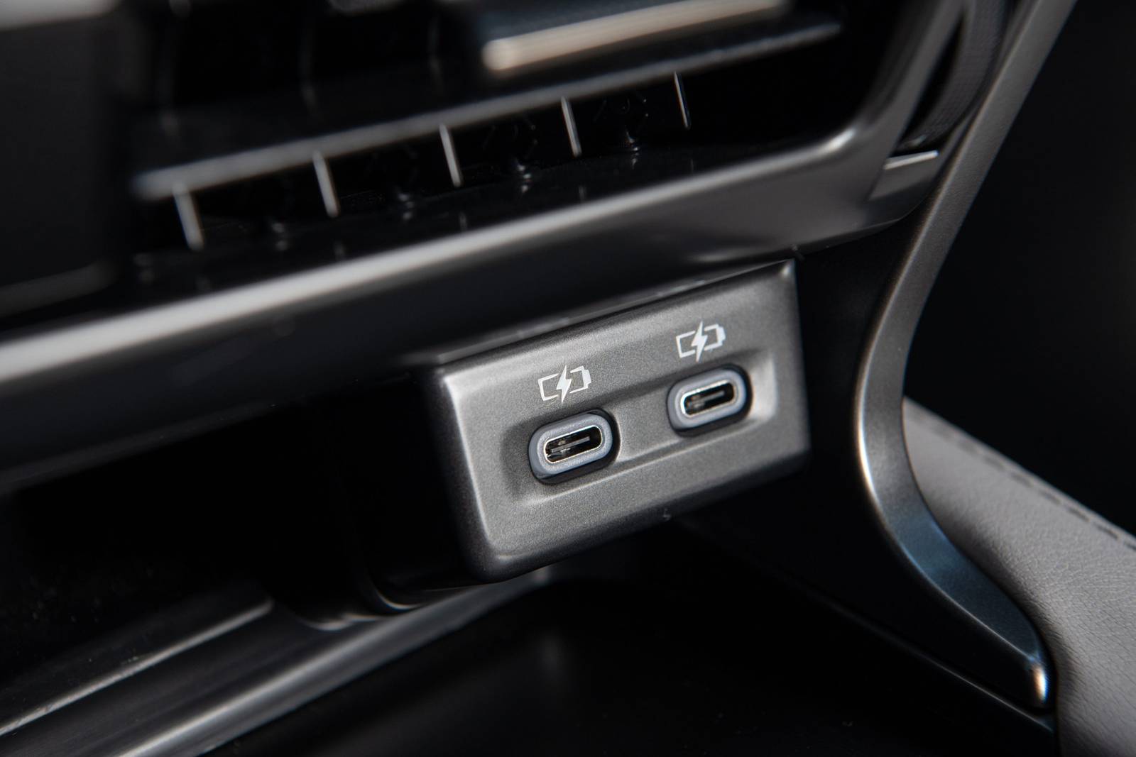 2025 Lexus RX interior DETAIL