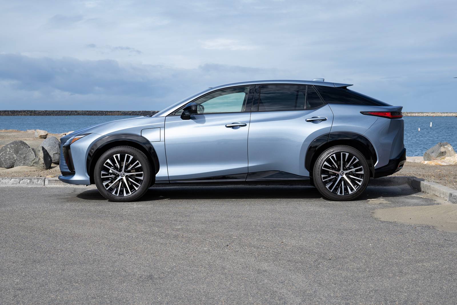 2023 Lexus Rz exterior S