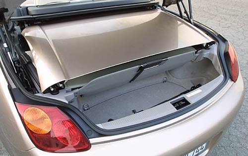 2002 Lexus SC 430 interior CARGO