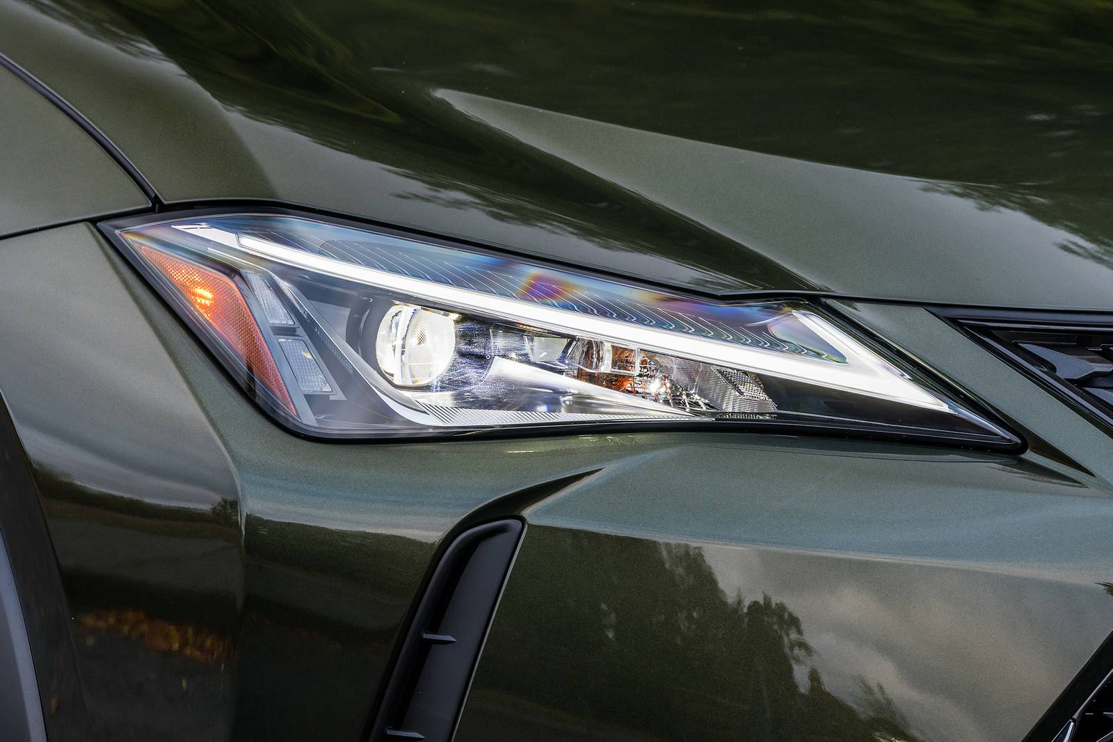 2019 Lexus Ux exterior EDETAIL