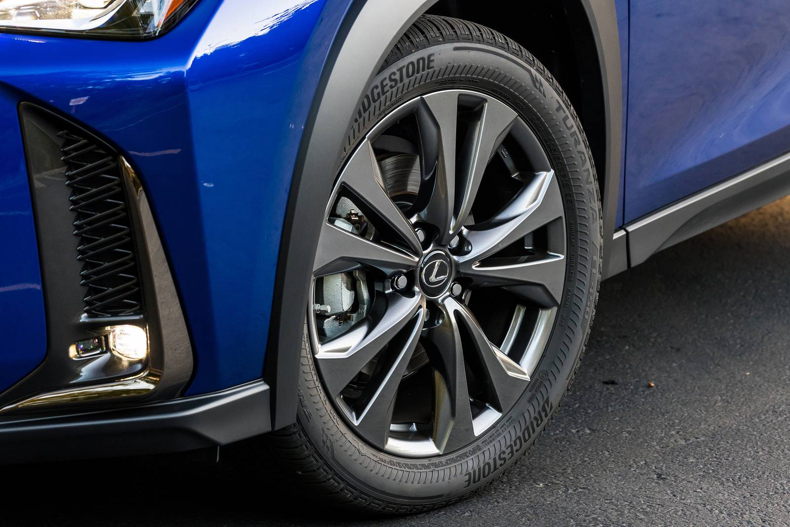 2019 Lexus Ux exterior W