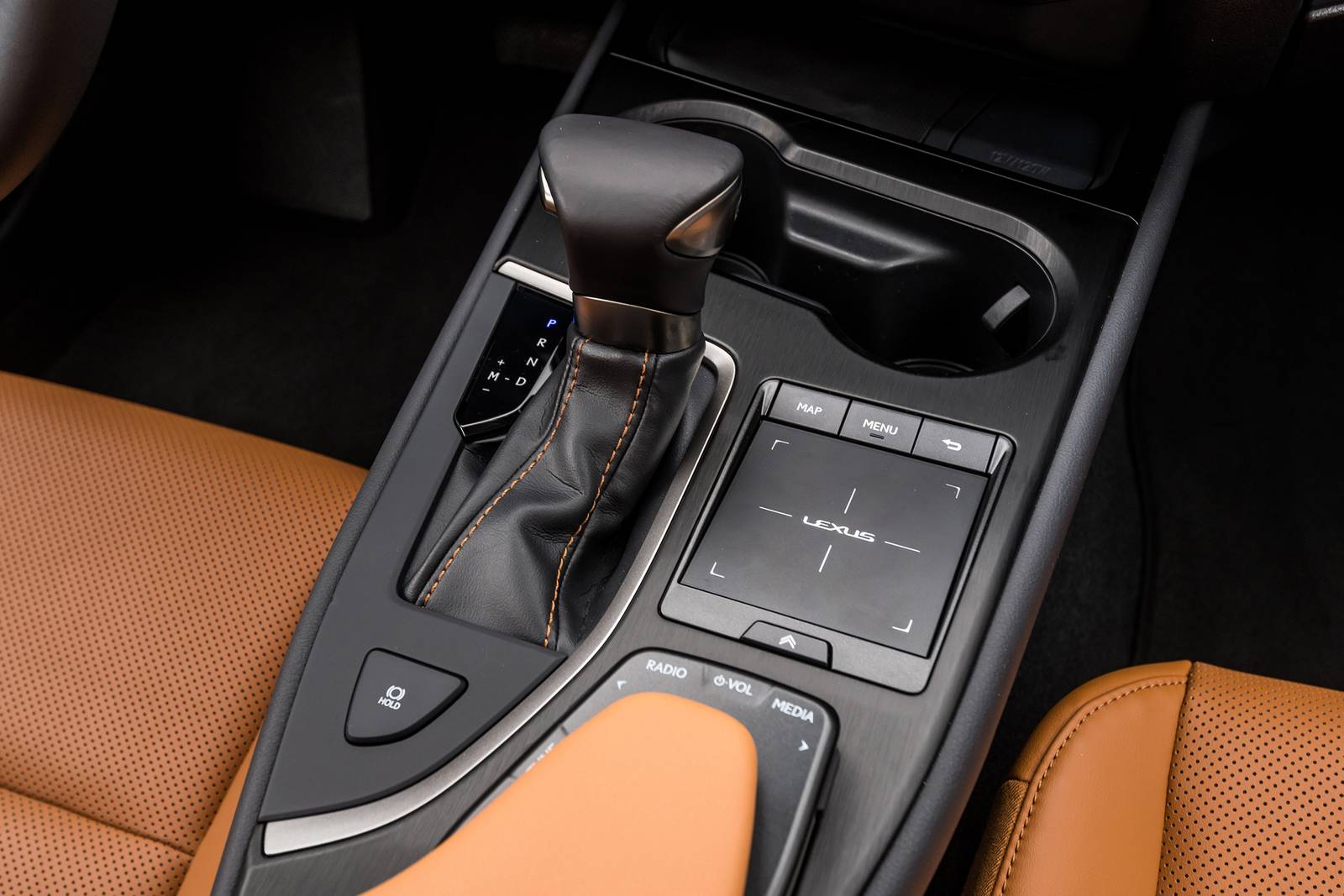 2019 Lexus Ux interior SHF