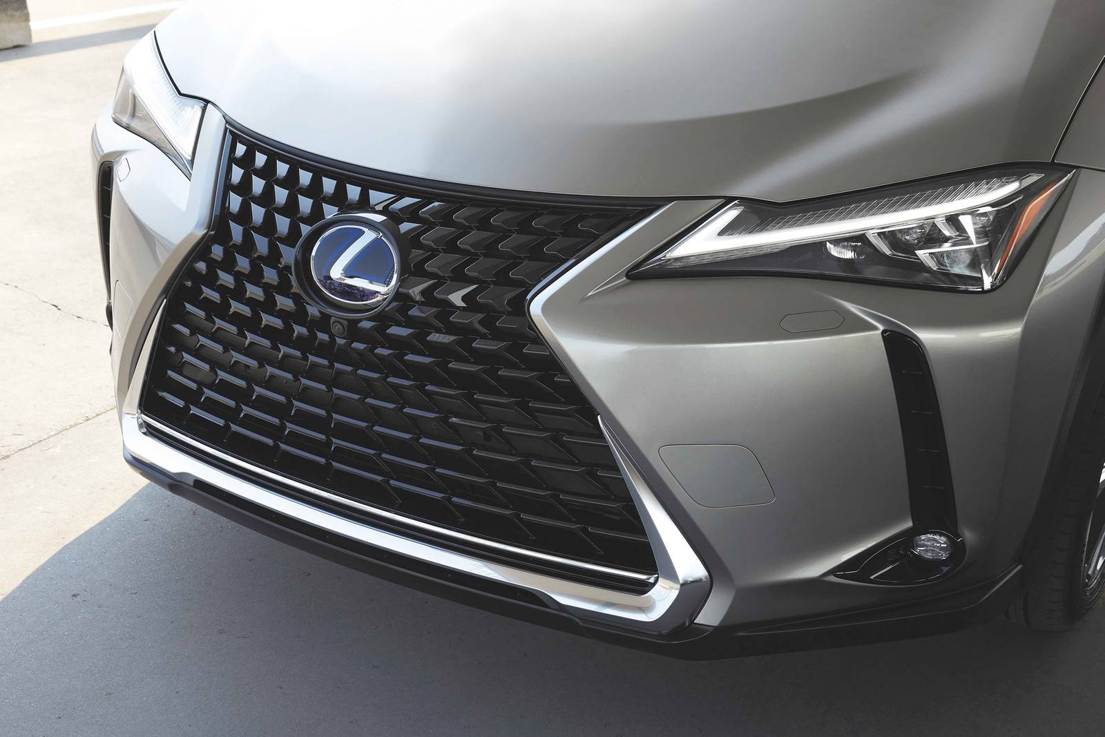 2022 Lexus Ux exterior FBDG
