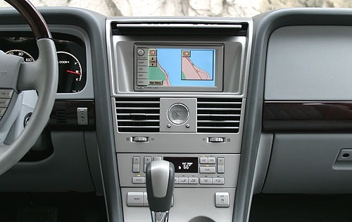 2004 Lincoln Aviator interior CC