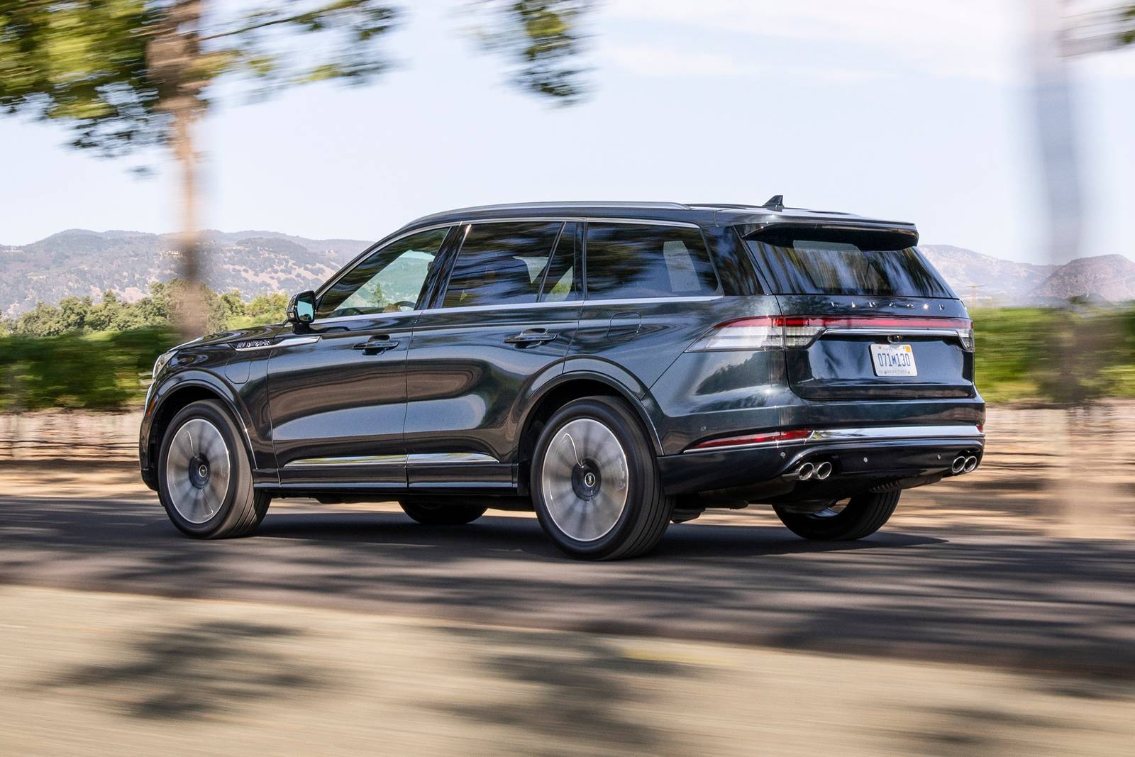 2020 Lincoln Aviator exterior FQ