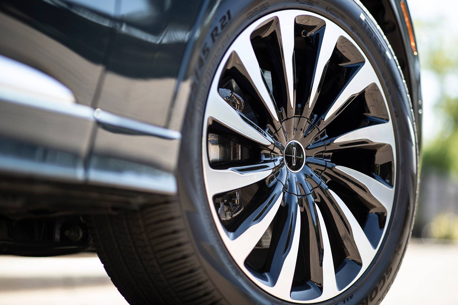 2020 Lincoln Aviator exterior W