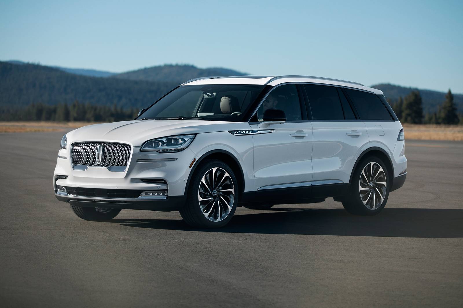 2024 Lincoln Aviator exterior FQ