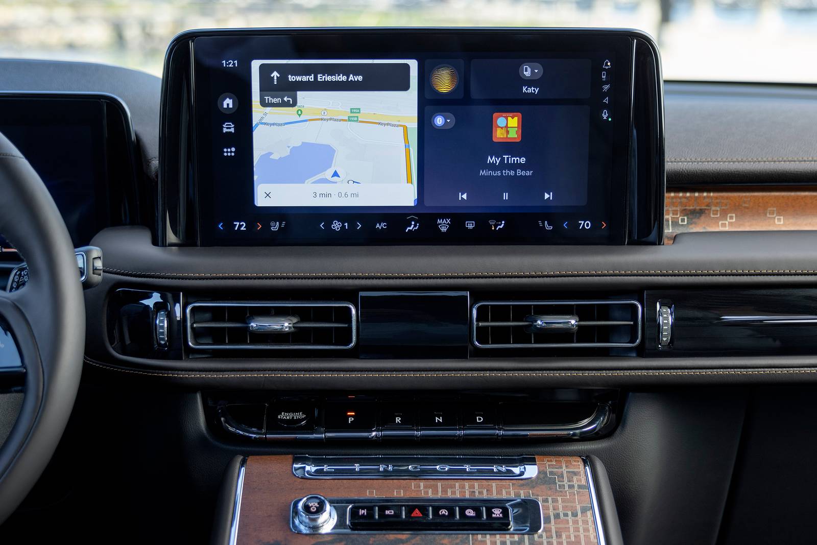 2025 Lincoln Aviator interior CC