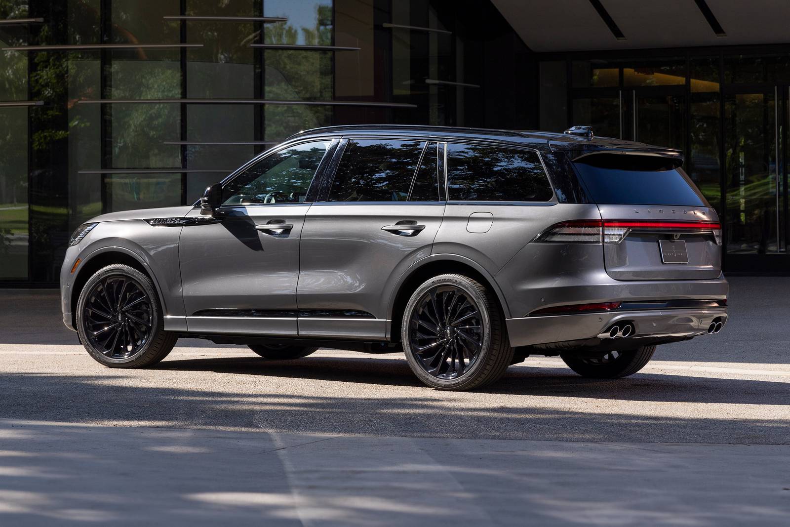 2025 Lincoln Aviator exterior F
