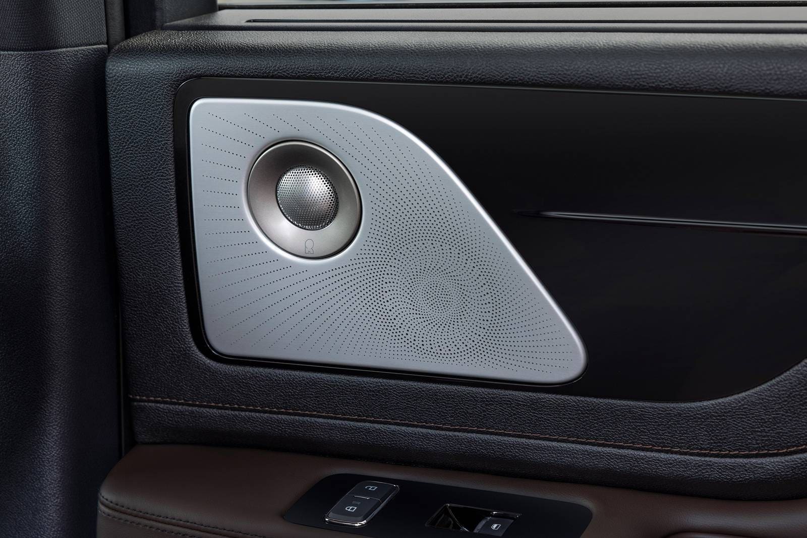 2025 Lincoln Aviator interior DETAIL