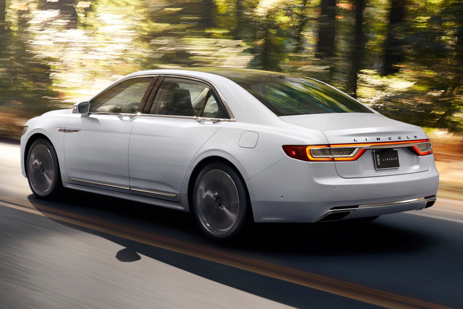 2017 Lincoln Continental exterior FQ