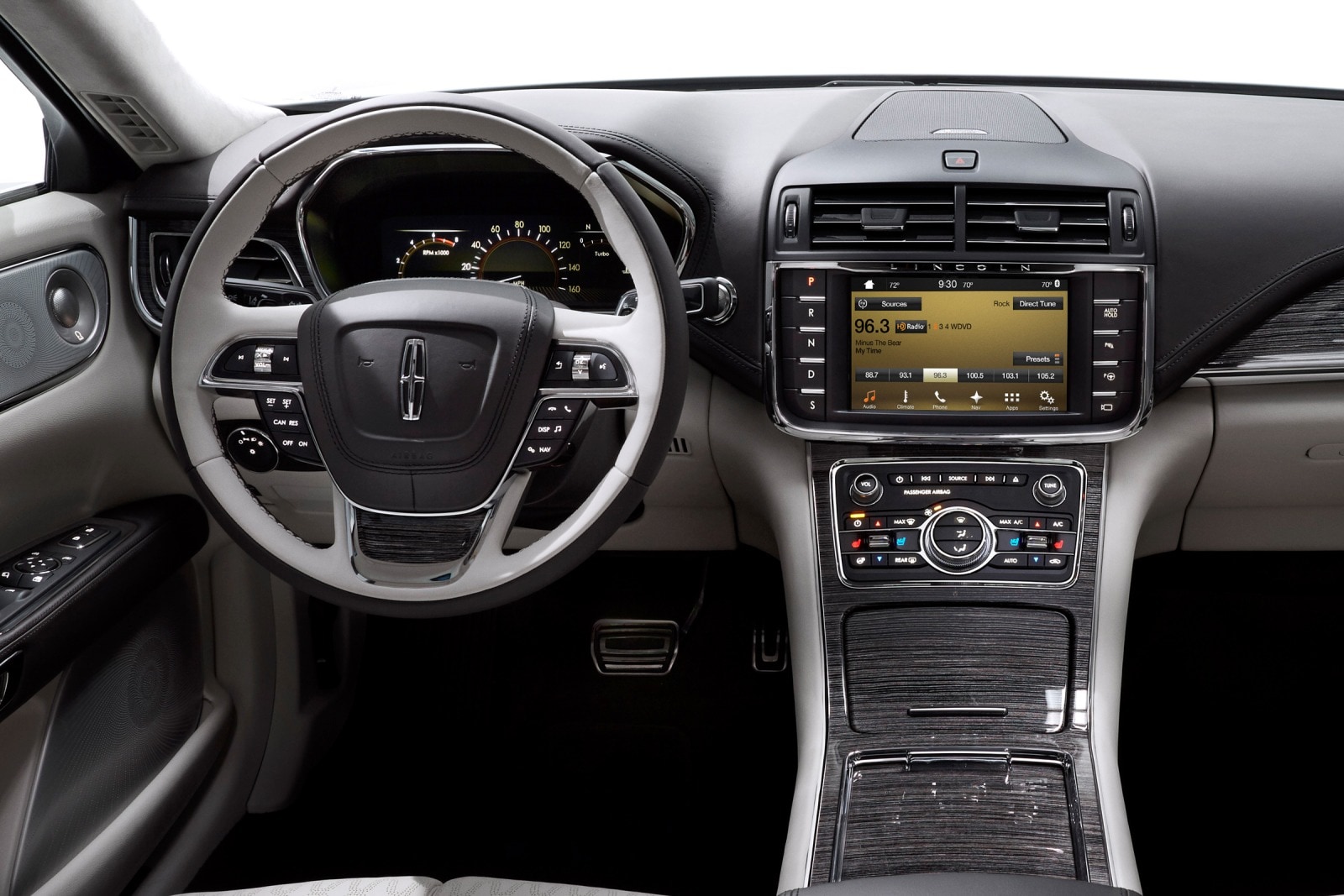 2017 Lincoln Continental interior I