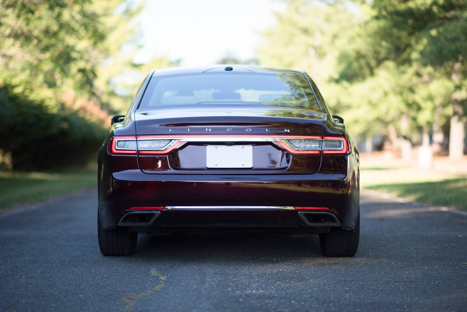 2018 Lincoln Continental — OEM photo 5