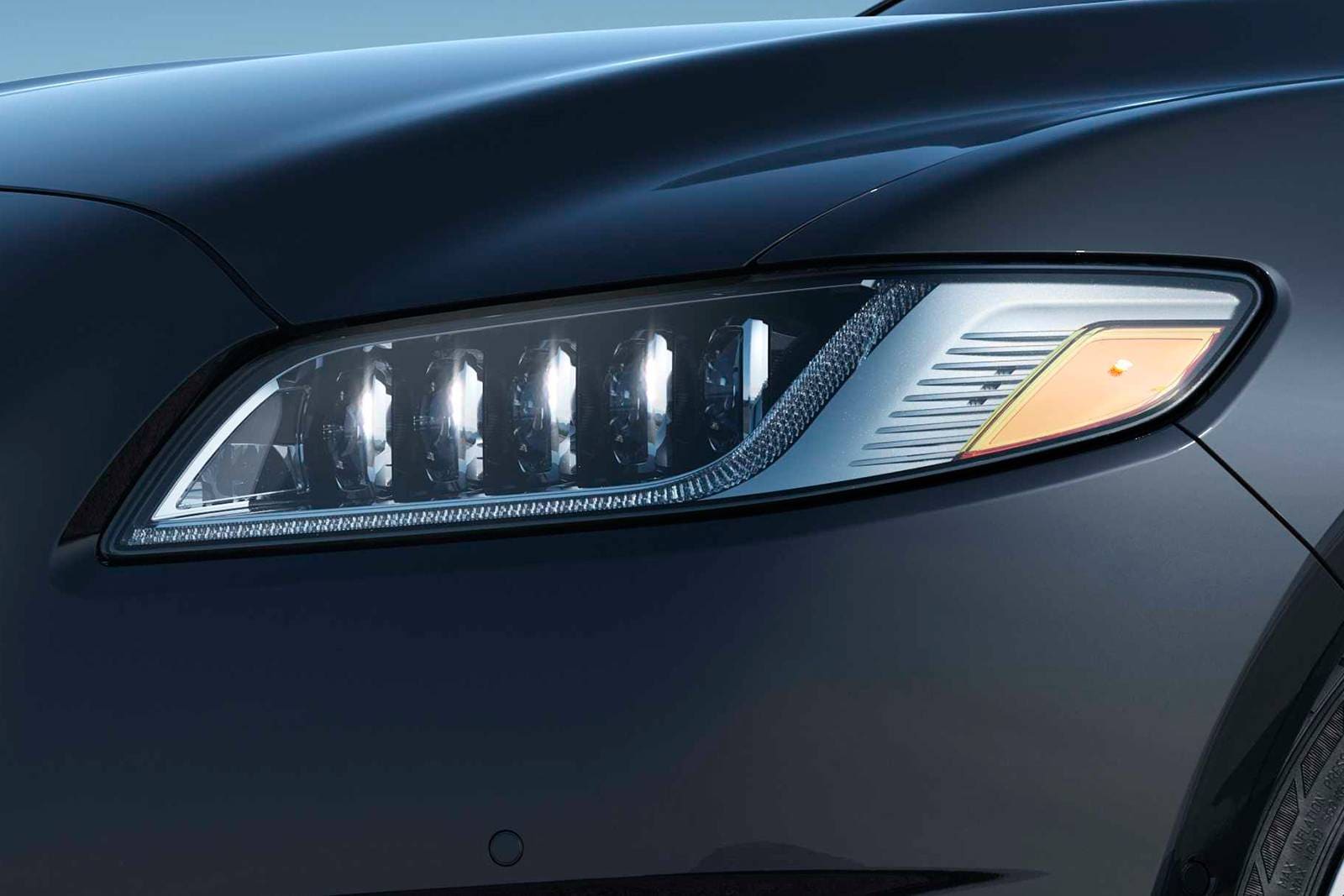 2018 Lincoln Continental exterior EDETAIL