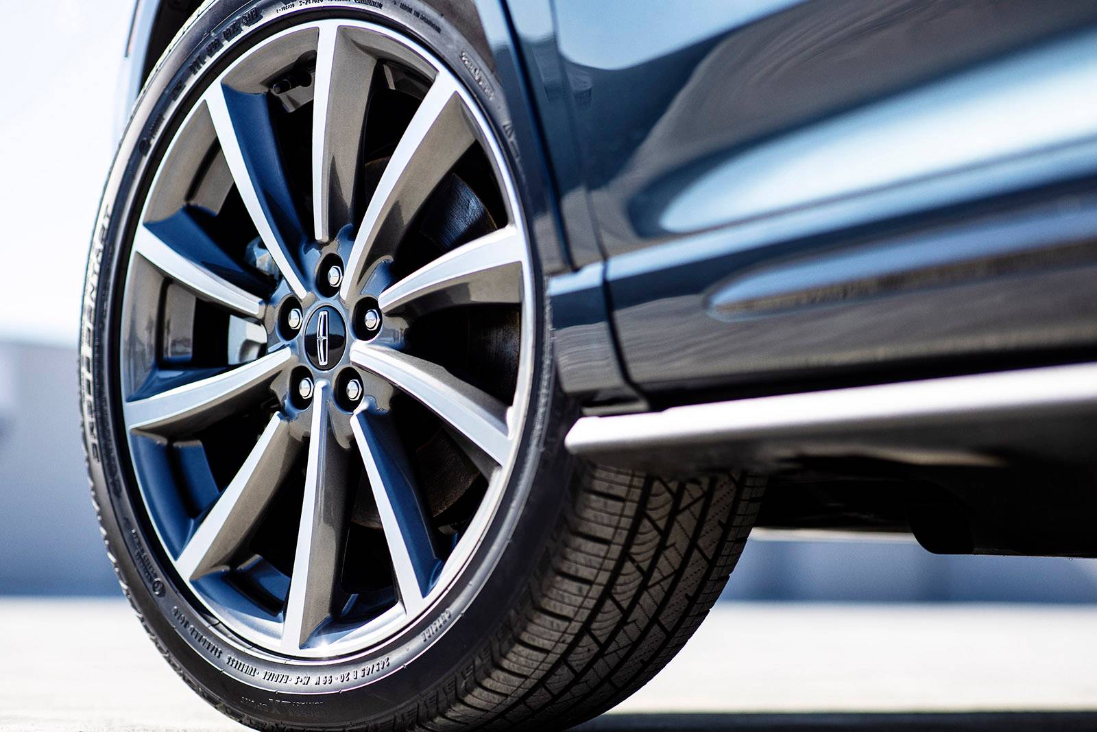 2021 Lincoln Corsair exterior W