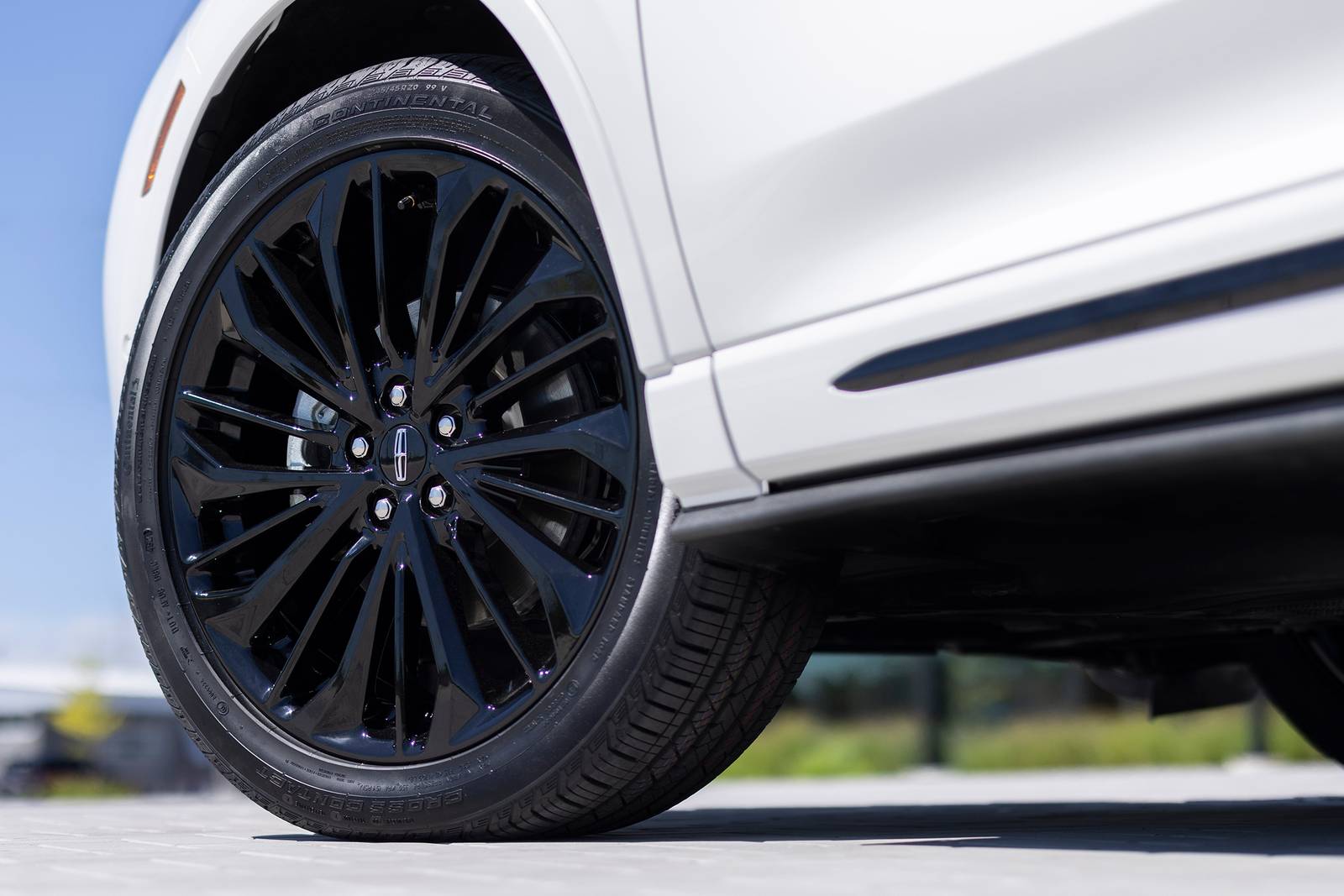 2023 Lincoln Corsair exterior W