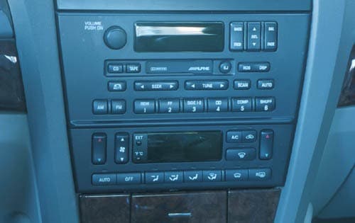 2000 Lincoln LS interior CC