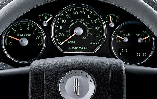 2007 Lincoln Mark LT interior G