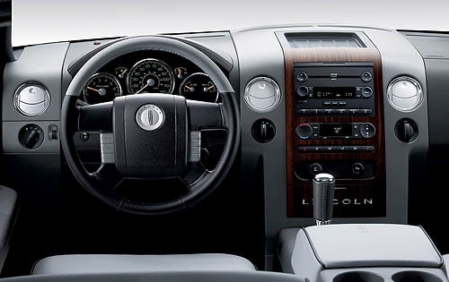 2008 Lincoln Mark LT interior D