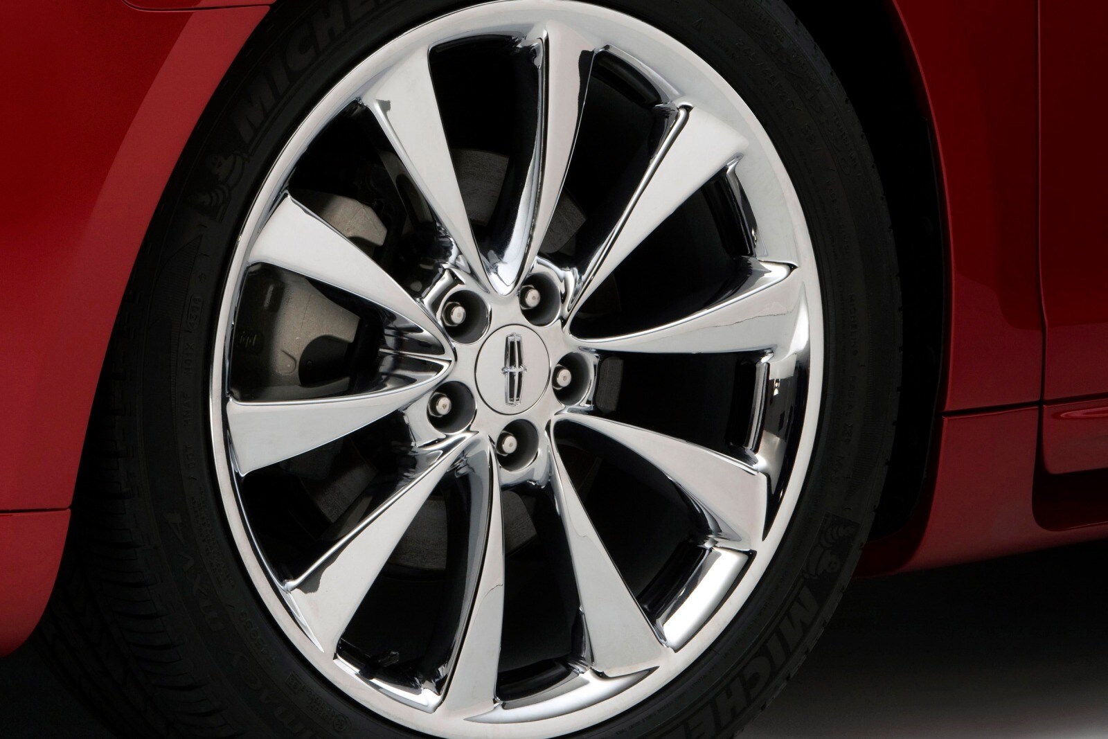 2010 Lincoln Mks exterior W