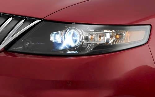 2011 Lincoln MKS interior DETAIL