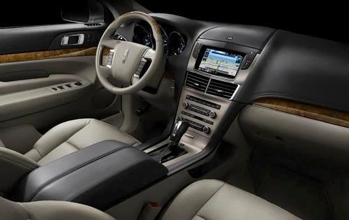 2011 Lincoln Mkt interior I