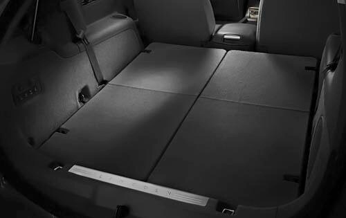 2012 Lincoln MKT interior CARGO
