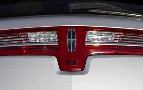 2012 Lincoln MKT exterior EDETAIL