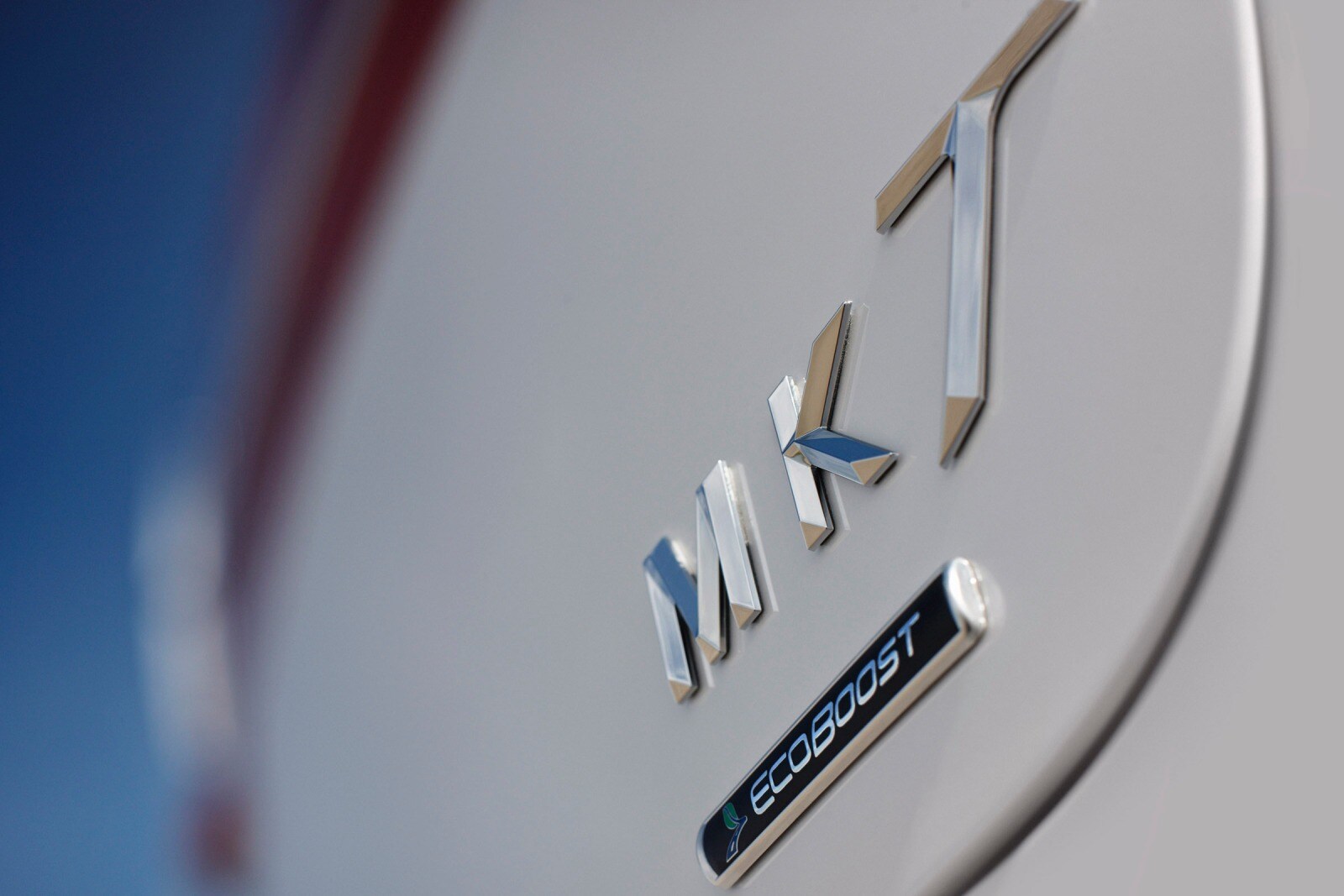 2013 Lincoln MKT — OEM photo 3