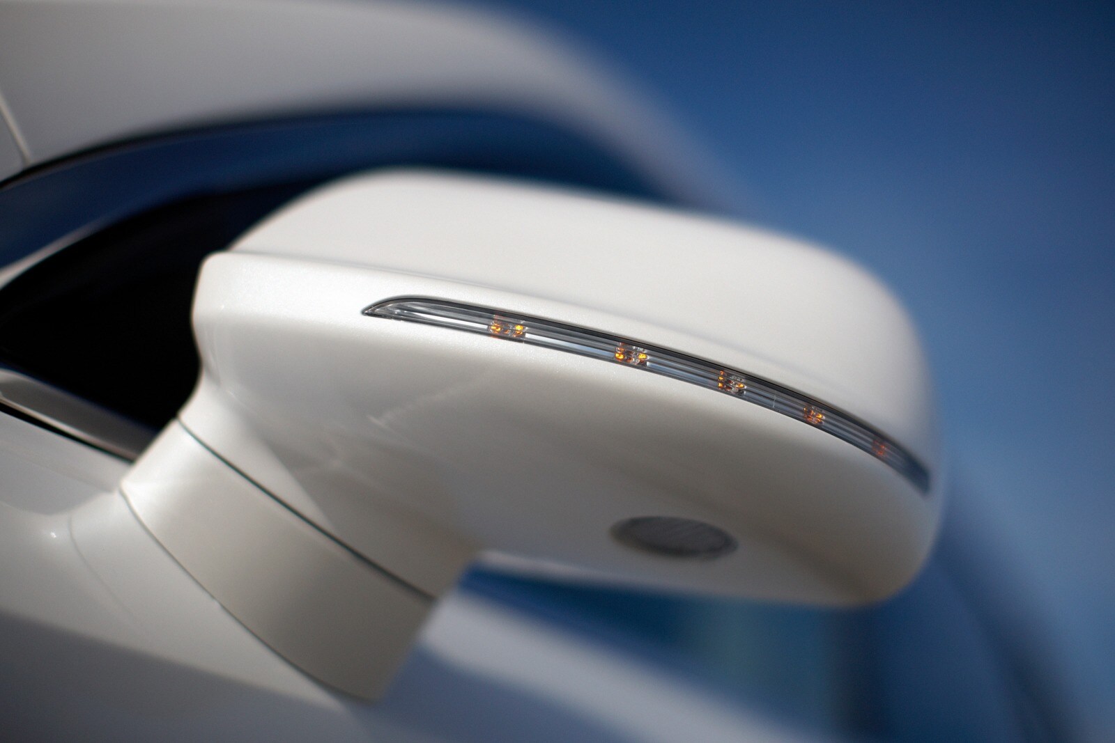 2017 Lincoln MKT exterior EXM