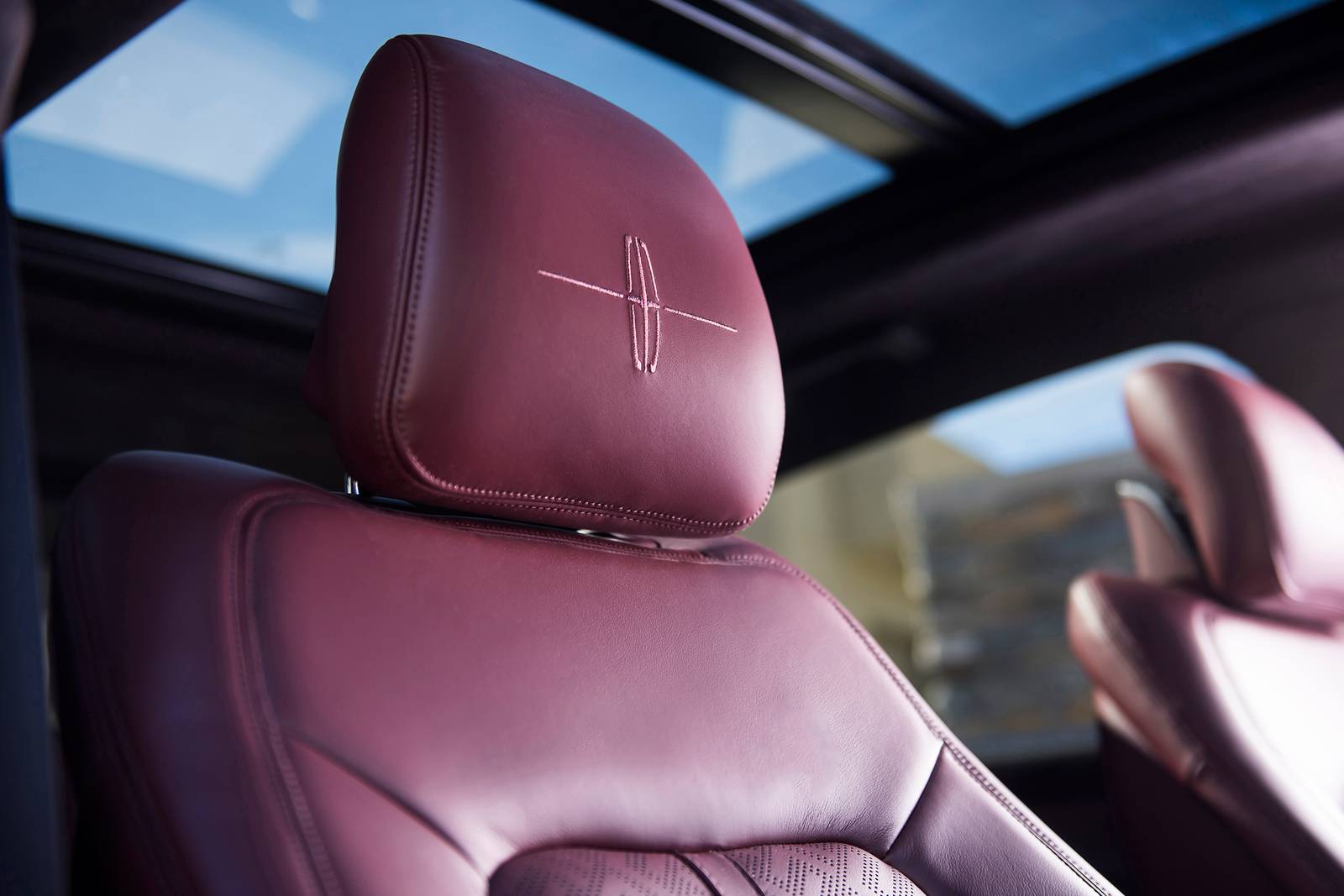 2019 Lincoln Nautilus front safety DETAIL