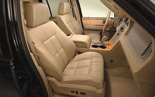 2007 Lincoln Navigator interior I