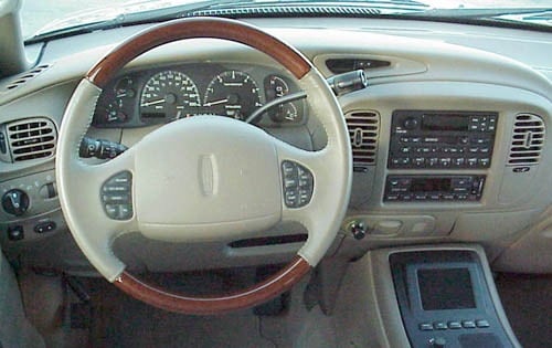 2000 Lincoln Navigator interior D