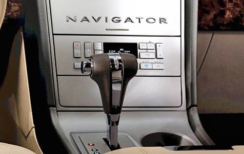 2005 Lincoln Navigator interior CC
